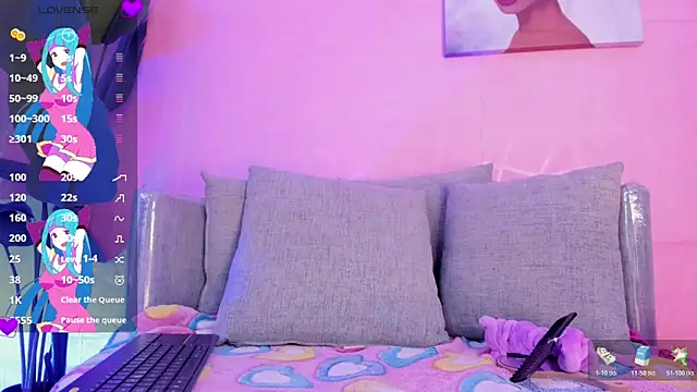 Snapshot of Trixiroy chatting on October 25, 2025, 3:49 am Trixiroy online show from October 25, 2025, 3:49 am