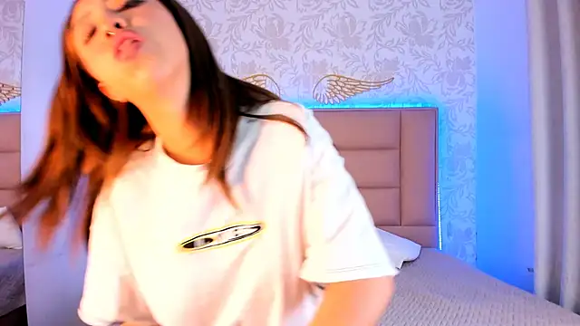 Snapshot of franchescamm chatting on March 8, 2025, 9:29 pm franchescamm online show from March 8, 2025, 9:29 pm