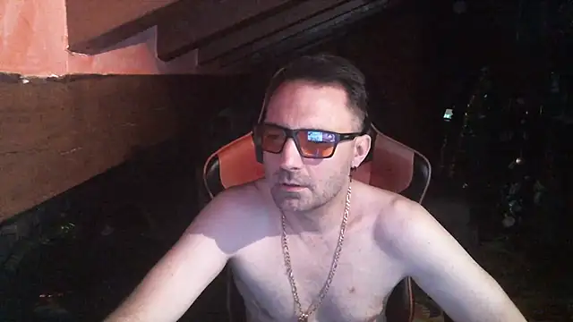 Snapshot of 6996horus chatting on December 19, 2025, 1:20 am 6996horus online show from December 19, 2025, 1:20 am