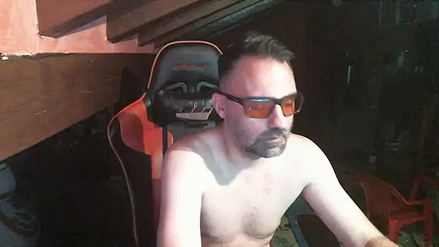 Snapshot of 6996horus chatting on October 4, 2025, 12:34 am 6996horus online show from October 4, 2025, 12:34 am