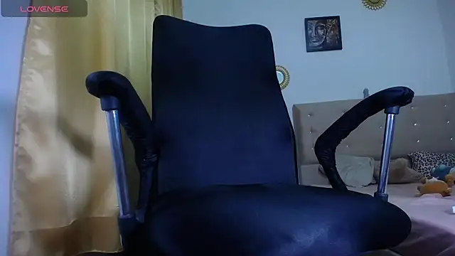 Snapshot of khalany_hadid chatting on February 15, 2026, 7:51 am khalany hadid online show from February 15, 2026, 7:51 am