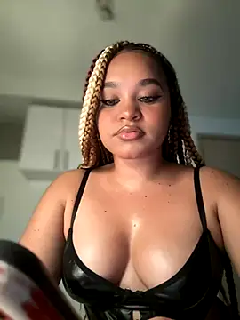 Snapshot of Lucy_wilson5 chatting on November 25, 2025, 3:40 am Lucy wilson5 online show from November 25, 2025, 3:40 am