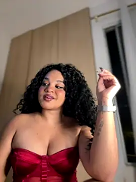 Snapshot of Lucy_wilson5 chatting on November 14, 2025, 3:10 am Lucy wilson5 online show from November 14, 2025, 3:10 am