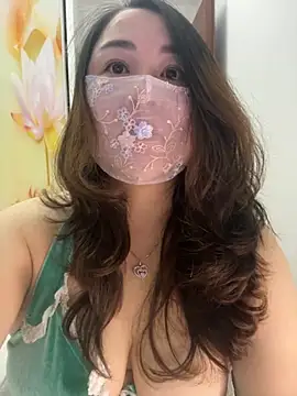 Snapshot of Angie_88 chatting on October 27, 2025, 2:51 pm Angie 88 online show from October 27, 2025, 2:51 pm