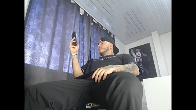 Dexter-T online show from October 14, 2025, 10:09 pm