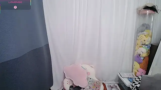 Snapshot of CN-Doudou chatting on December 2, 2025, 2:23 am CN-Doudou online show from December 2, 2025, 2:23 am