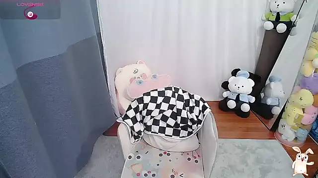 Snapshot of CN-Doudou chatting on October 21, 2025, 2:33 am CN-Doudou online show from October 21, 2025, 2:33 am