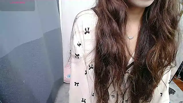 Snapshot of CN-Doudou chatting on November 6, 2025, 2:59 am CN-Doudou online show from November 6, 2025, 2:59 am