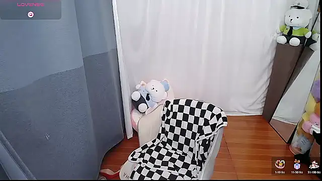 Snapshot of CN-Doudou chatting on October 28, 2025, 1:50 am CN-Doudou online show from October 28, 2025, 1:50 am