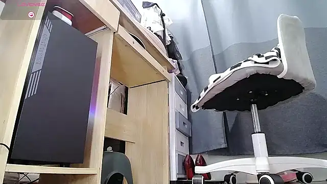 Snapshot of CN-Doudou chatting on November 12, 2025, 2:26 am CN-Doudou online show from November 12, 2025, 2:26 am