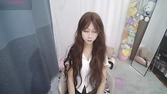 Snapshot of CN-Doudou chatting on November 8, 2025, 1:53 am CN-Doudou online show from November 8, 2025, 1:53 am