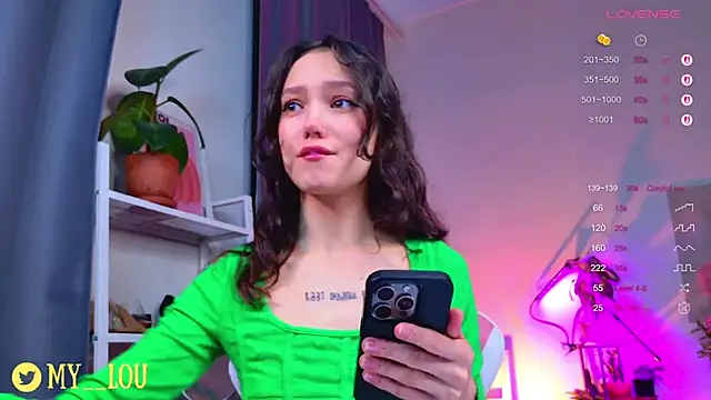 MyLou  online show from November 9, 2025, 3:05 pm