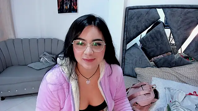 Dulce amg online show from April 28, 2026, 3:11 am