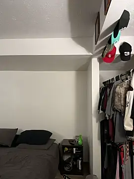 Snapshot of slam_bro chatting on December 3, 2025, 12:33 am slam bro online show from December 3, 2025, 12:33 am