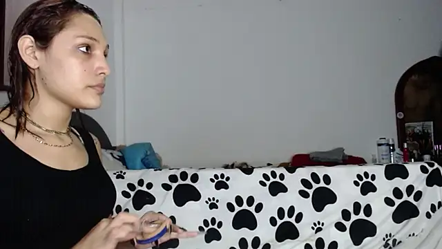 alexandra lorens online show from November 9, 2025, 1:20 am