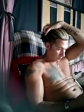 Lovely milk online show from November 13, 2025, 9:24 am