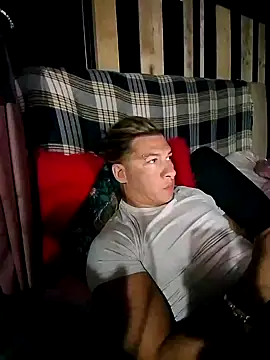 Lovely milk online show from November 19, 2025, 9:37 pm