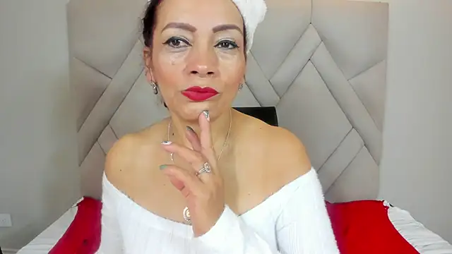 Snapshot of Kasandra_Gomez chatting on December 4, 2025, 12:26 pm Kasandra Gomez online show from December 4, 2025, 12:26 pm