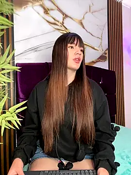 angel natural online show from November 3, 2025, 8:12 pm