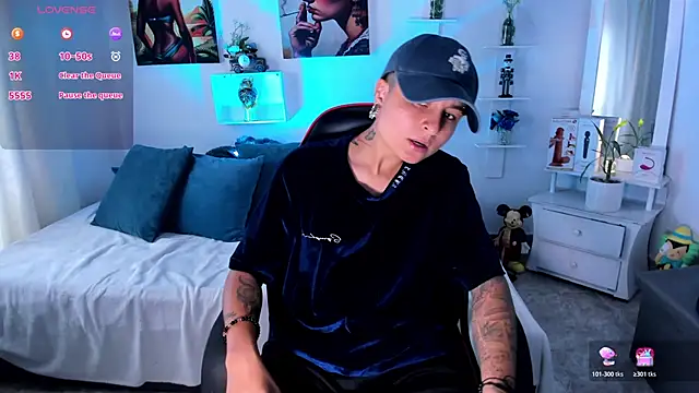 Snapshot of ZuryRamirez_ chatting on December 20, 2025, 7:17 pm ZuryRamirez online show from December 20, 2025, 7:17 pm