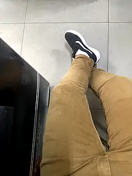 Snapshot of Hjsjsjsjjd chatting on November 5, 2025, 12:41 pm Hjsjsjsjjd online show from November 5, 2025, 12:41 pm