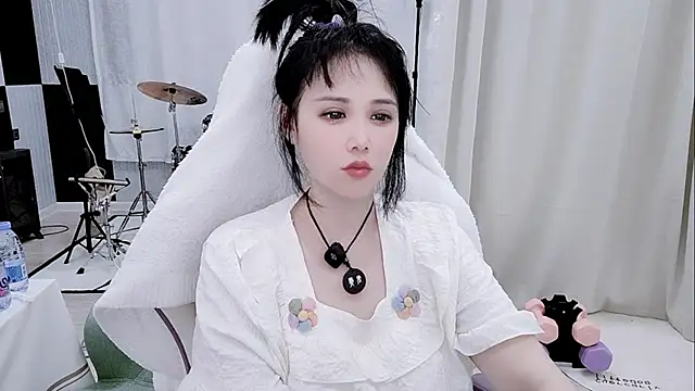 Snapshot of Vaness-a chatting on June 14, 2026, 4:30 pm Vaness-a online show from June 14, 2026, 4:30 pm