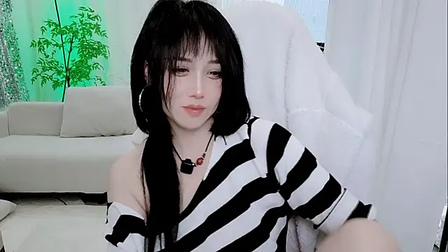 Snapshot of Vaness-a chatting on November 14, 2025, 3:15 pm Vaness-a online show from November 14, 2025, 3:15 pm