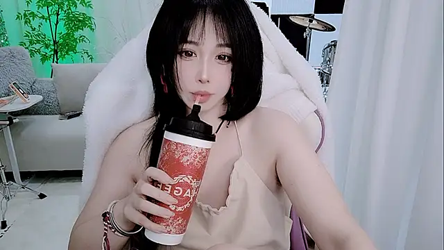 Snapshot of Vaness-a chatting on November 29, 2025, 11:49 pm Vaness-a online show from November 29, 2025, 11:49 pm