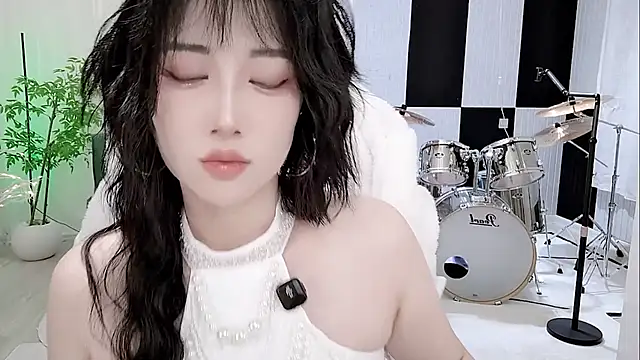 Snapshot of Vaness-a chatting on October 9, 2025, 2:50 pm Vaness-a online show from October 9, 2025, 2:50 pm