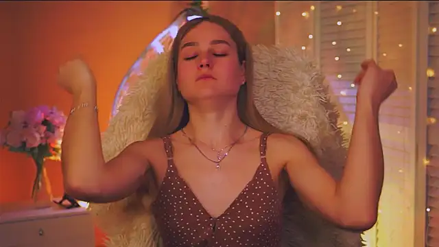 DeboraLarson online show from February 28, 2026, 5:29 am