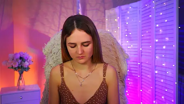 DeboraLarson online show from February 12, 2026, 8:36 am