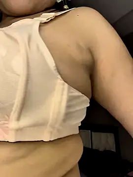 Snapshot of Kasandra02 chatting on March 5, 2026, 3:36 am Kasandra02 online show from March 5, 2026, 3:36 am