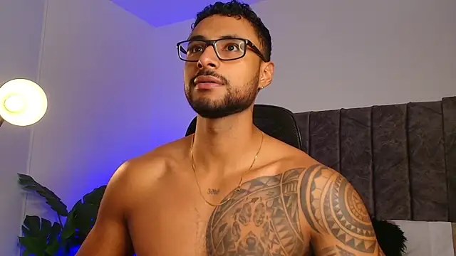 LiamGarcia1 online show from October 15, 2025, 1:08 pm