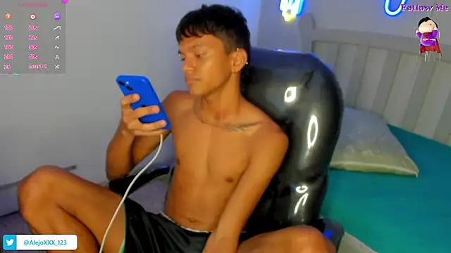 loistwink  online show from November 11, 2025, 5:35 am