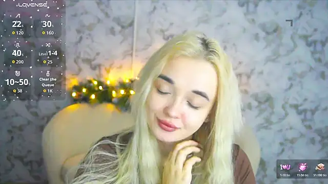 Snapshot of Ashley_S chatting on December 15, 2025, 11:10 pm Ashley S online show from December 15, 2025, 11:10 pm