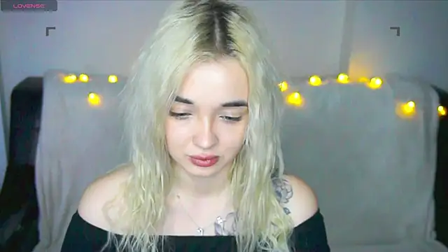 Snapshot of Ashley_S chatting on November 16, 2025, 11:08 pm Ashley S online show from November 16, 2025, 11:08 pm