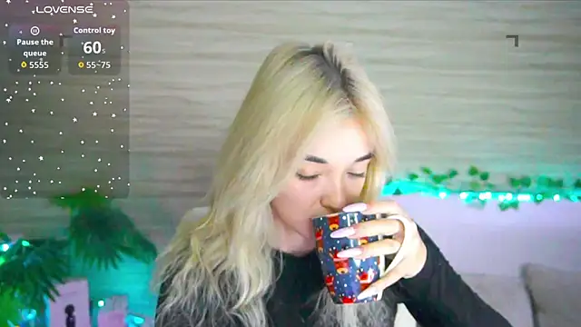 Snapshot of Ashley_S chatting on November 5, 2025, 11:08 pm Ashley S online show from November 5, 2025, 11:08 pm