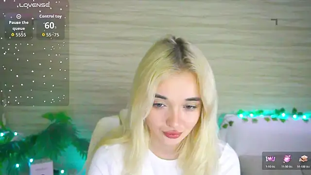 Snapshot of Ashley_S chatting on November 1, 2025, 11:09 pm Ashley S online show from November 1, 2025, 11:09 pm