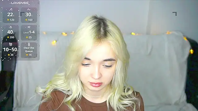 Snapshot of Ashley_S chatting on November 19, 2025, 11:05 pm Ashley S online show from November 19, 2025, 11:05 pm