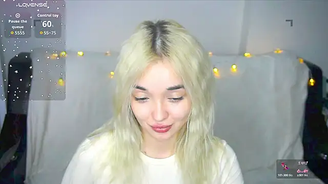 Snapshot of Ashley_S chatting on November 18, 2025, 11:15 pm Ashley S online show from November 18, 2025, 11:15 pm