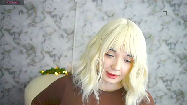 Snapshot of Ashley_S chatting on June 19, 2026, 10:15 pm Ashley S online show from June 19, 2026, 10:15 pm