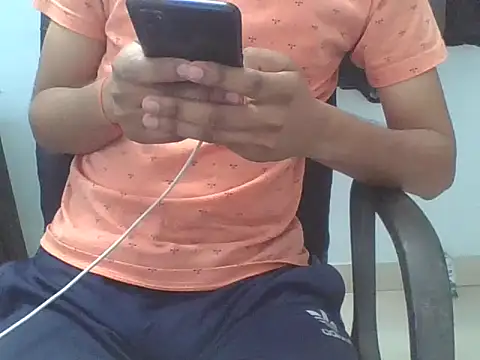 Snapshot of AuntyLover_BhabhiLover_ chatting on March 1, 2026, 6:24 am AuntyLover BhabhiLover online show from March 1, 2026, 6:24 am