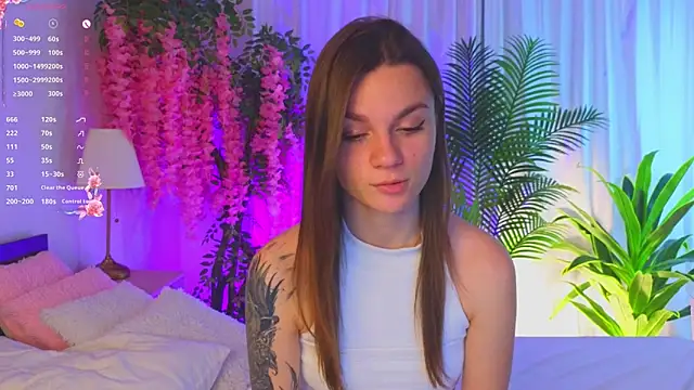 Snapshot of EvaHair chatting on June 16, 2026, 7:14 pm EvaHair online show from June 16, 2026, 7:14 pm