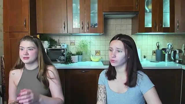 HotCaramellsTV online show from April 26, 2026, 10:45 am