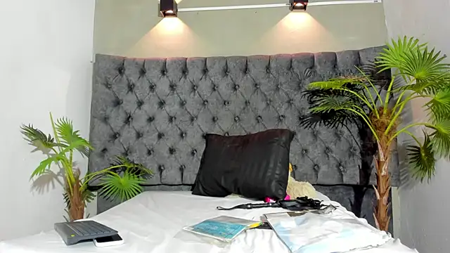 Snapshot of Salomon_koude chatting on July 16, 2026, 4:42 am Salomon koude online show from July 16, 2026, 4:42 am