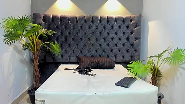 Snapshot of Salomon_koude chatting on May 19, 2026, 2:02 pm Salomon koude online show from May 19, 2026, 2:02 pm