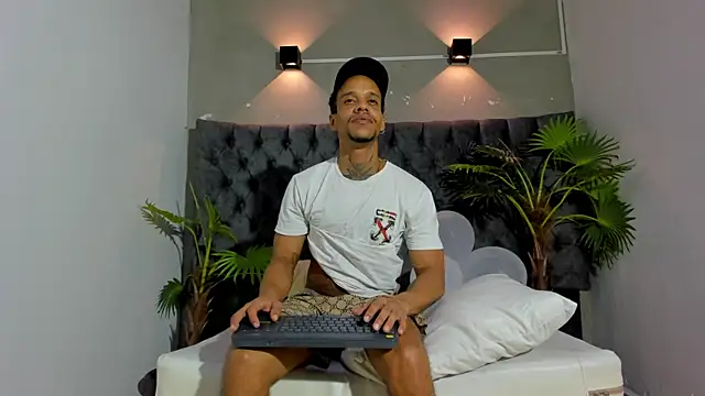 Snapshot of Salomon_koude chatting on July 30, 2026, 4:22 am Salomon koude online show from July 30, 2026, 4:22 am