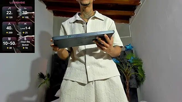 Snapshot of Salomon_koude chatting on July 25, 2026, 4:13 pm Salomon koude online show from July 25, 2026, 4:13 pm