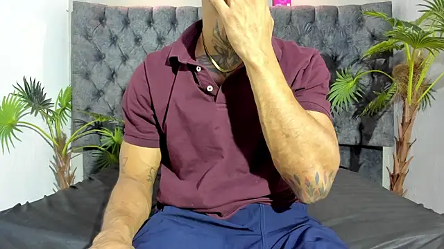 Snapshot of Salomon_koude chatting on July 1, 2026, 3:40 am Salomon koude online show from July 1, 2026, 3:40 am