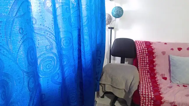 Snapshot of CANDYSWEET51 chatting on November 14, 2025, 12:53 pm CANDYSWEET51 online show from November 14, 2025, 12:53 pm